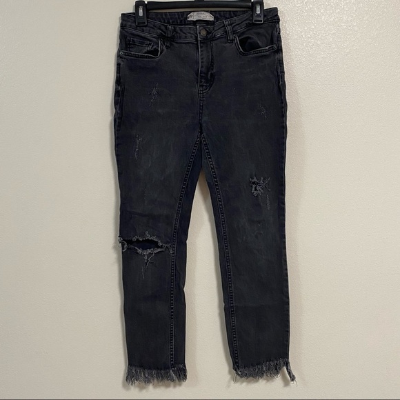 Free People Jeans Women’s Size 6/28 Black Crop skinny Jeans raw hem - Picture 3 of 11